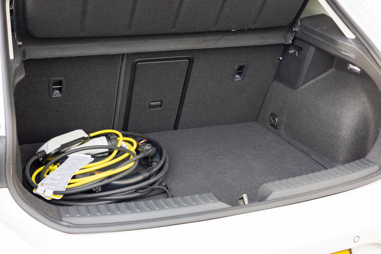 Cupra Leon 1.4 e-Hybrid Business