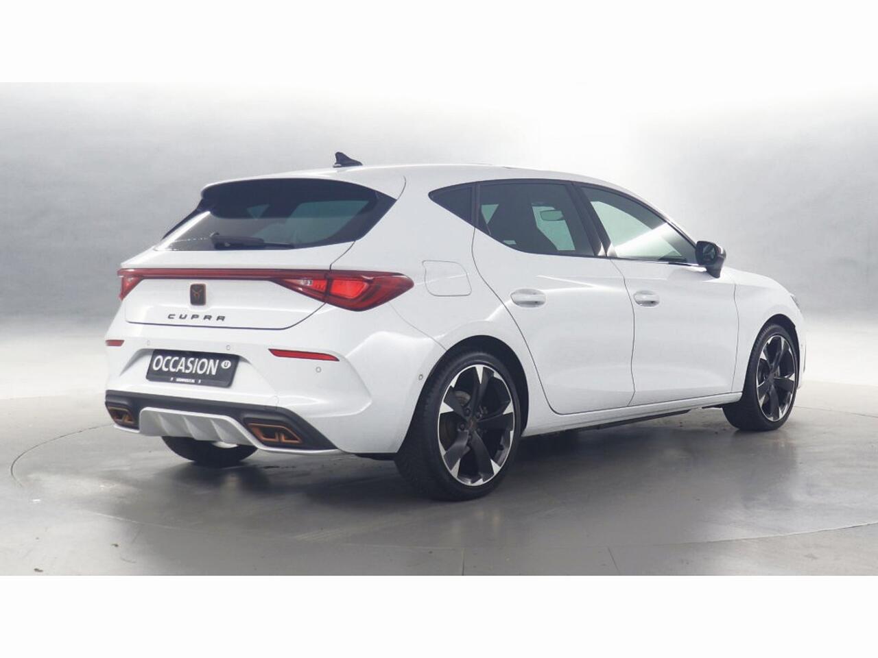 Cupra Leon 1.4 TSI eHybrid 204pk PHEV Adrenaline / Panoramadak / Navigatie / Camera