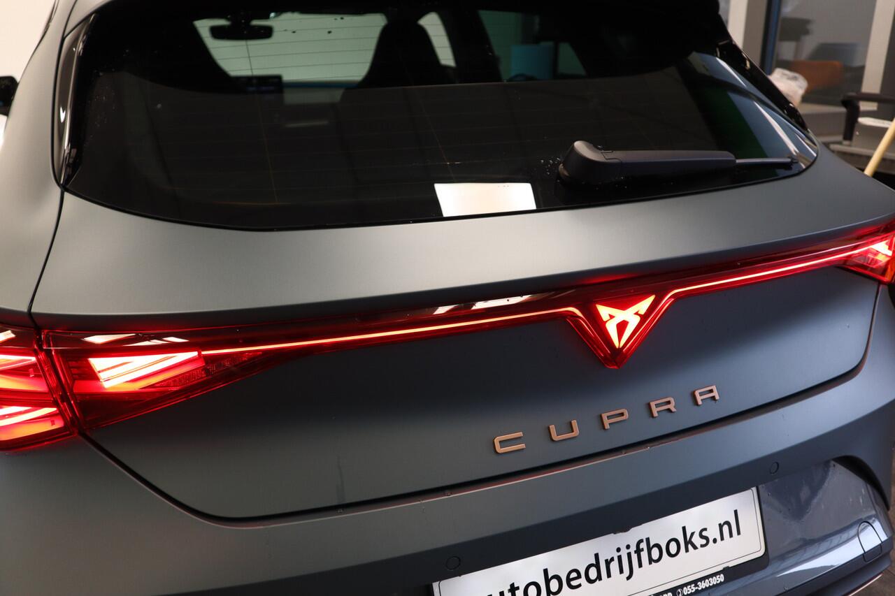 Cupra Leon 1.5 TSI e-Hybrid VZ Extreme Panoramadak Kuipstoelen Sennheiser 24 maanden garantie mogelijk (*vraag naar de voorwaarden)