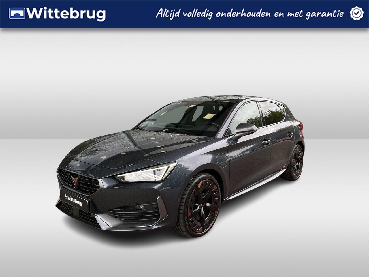 Cupra Leon 1.4 e-Hybrid VZ Performance / 19 Inch / Achteruitrijcamera / Park Assist / Stoelverwarming / 245 PK