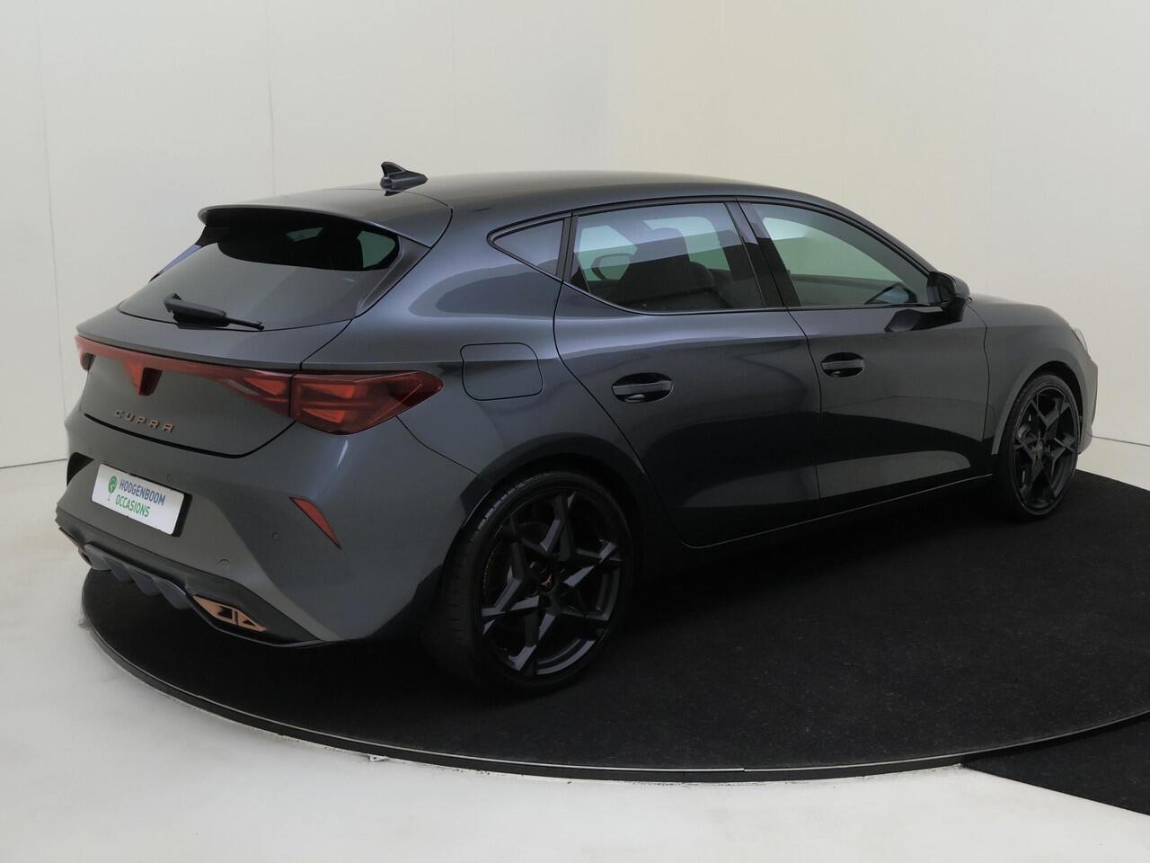 Cupra Leon 1.5 TSI e-Hybrid VZ Performance | Adaptieve demping | Dodehoek detectie | Cupra mode | Achteruitrijcamera | Stoel- en stuurwielverwarming | Keyless | Navigatie |