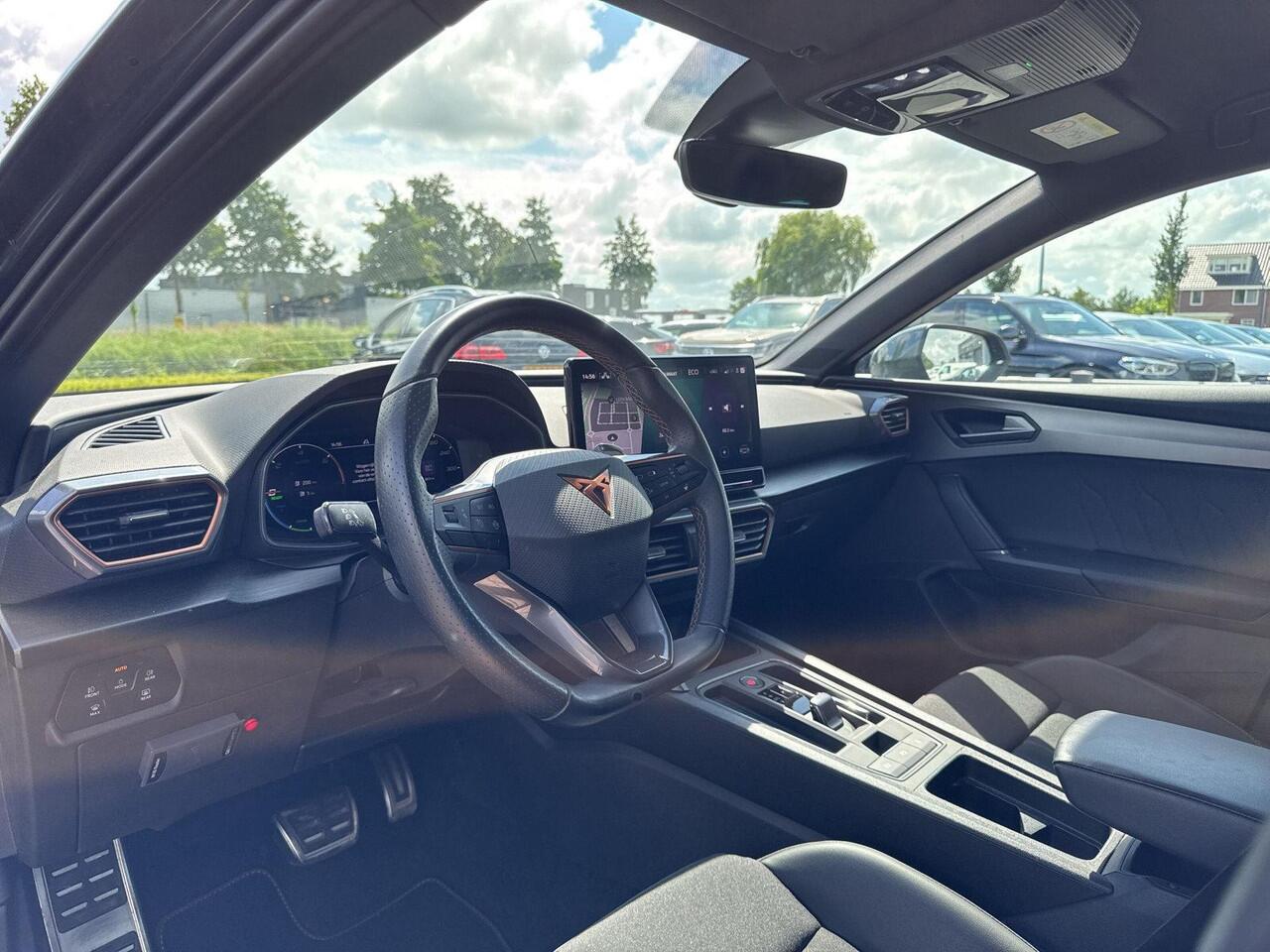 Cupra Leon 1.4 e-Hybrid Essential Limited | PHEV | SOH 100% | 204 pk | A. Camera | Cruise control | PDC |