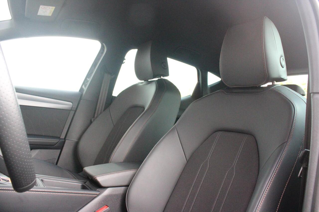 Cupra Leon 1.5 eTSI 150PK BUSINESS EDITION | LED MATRIX KOPLAMPEN | DRAADLOZE APPLE CARPLAY/ANDROID AUTO | NAVIGATIE | ACHTERUITRIJ CAMERA | 18" LICHTMETALEN VELGEN "GARBI" | DRAADLOZE TELEFOONLADER | STOEL/STUUR VERWARMING | 12,9" INFORTAINMENT SYSTEM | ZWARTE HEM