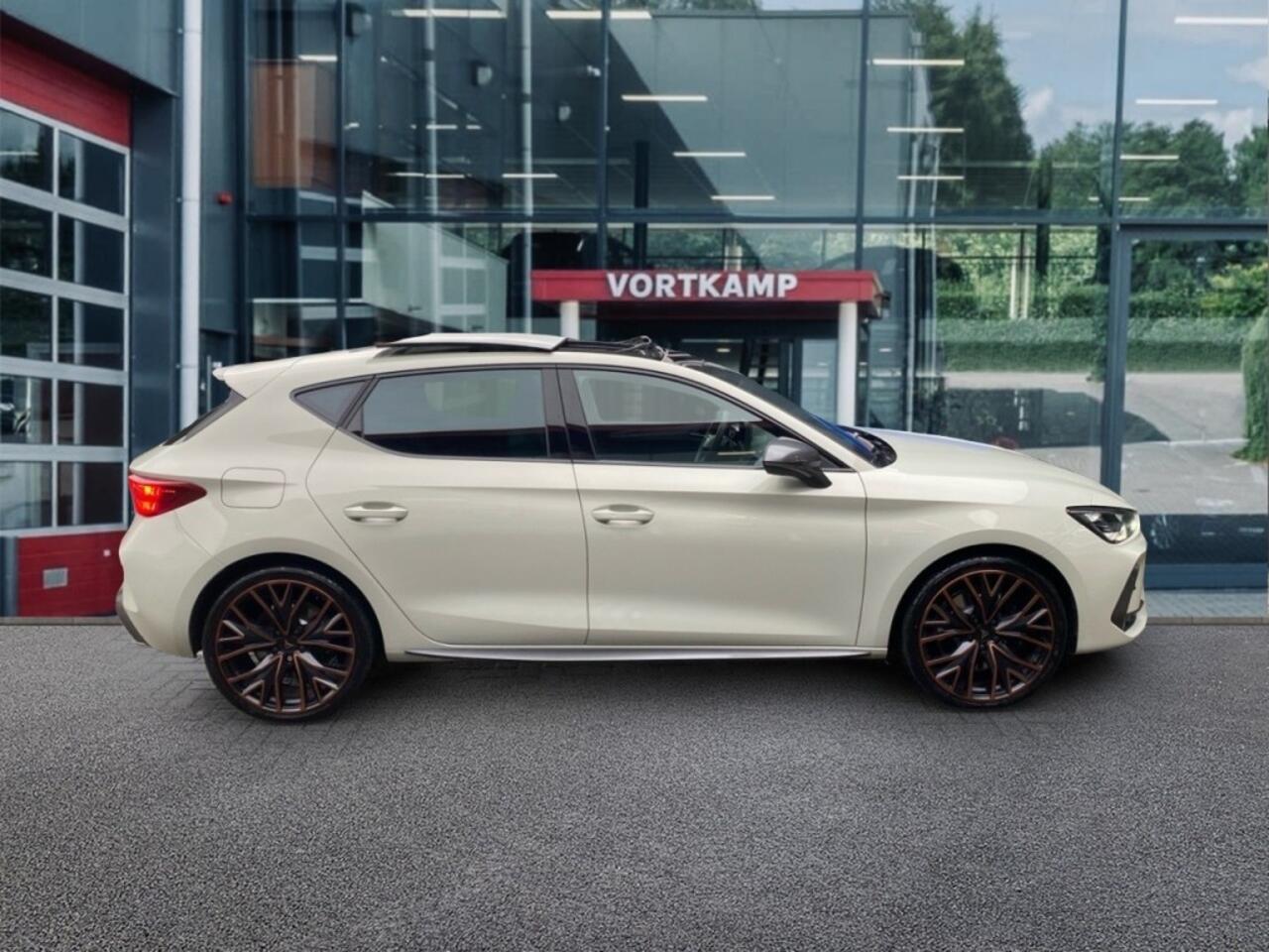 Cupra Leon 1.5 TSI e-Hyb VZ PANO.DAK/CAM./ACC/STOEL+STUURVERW./MEM.