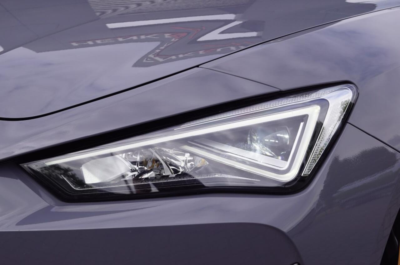 Cupra Leon 1.4 Hybrid 245pk VZ Performance / 19 LM /DCC /ACC / Camera