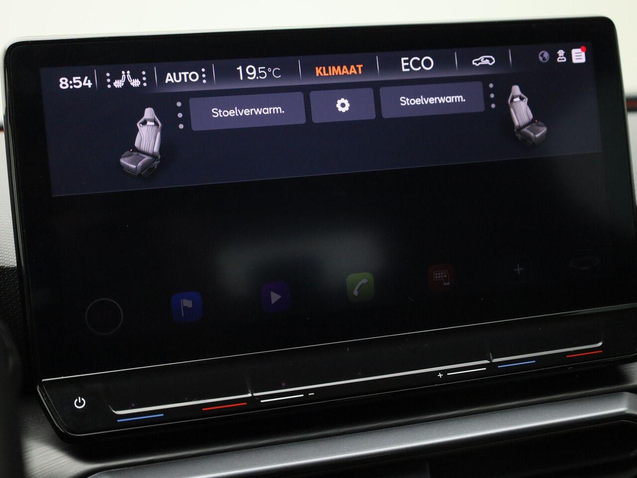 Cupra Leon Sportstourer 1.4e-Hybrid 180kW/245PK VZ DSG · Camera + Parkeersensoren · Leder/stof · Trekhaak · Garantie tot april 2027 of 90000km.