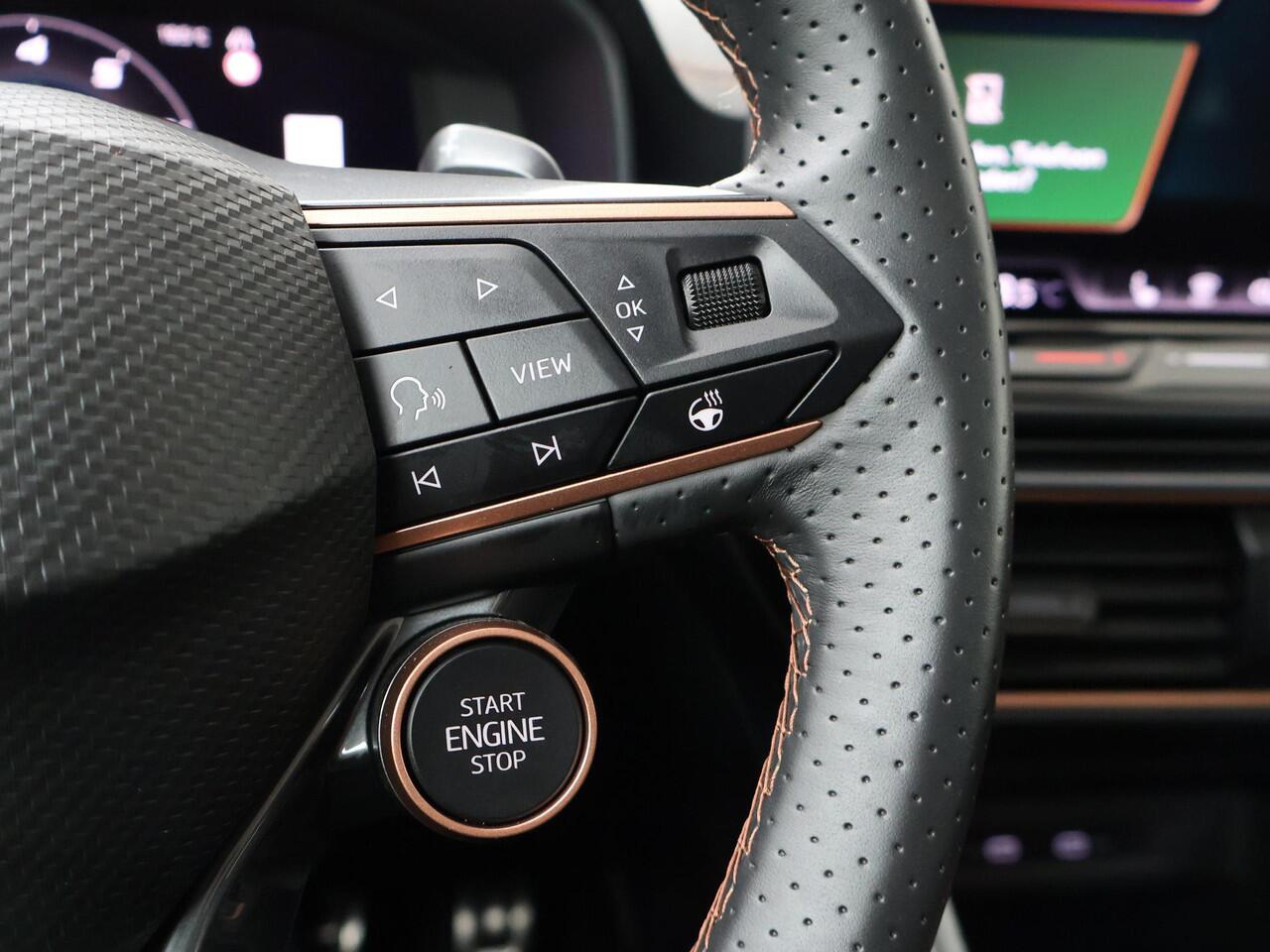 Cupra Leon Sportstourer 1.5 TSI e-Hybrid VZ Performance | 272 PK | SoH 100% | Panoramadak | Sennheiser geluidssysteem | Adaptive cruise control |