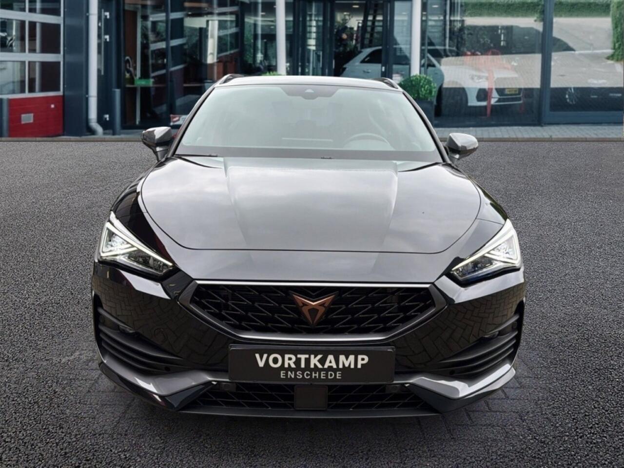 Cupra Leon Sportstourer 1.4 TSI DSG E-HYBRID CAMERA/NAVI/ACC/STOEL-STUURVERW