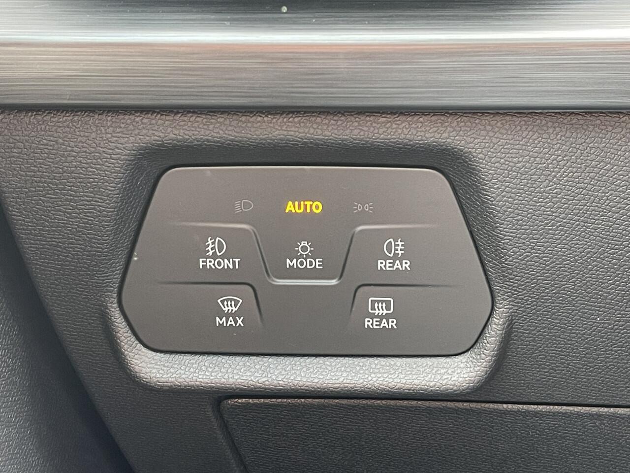 Cupra Leon Sportstourer 1.4 e-Hybrid VZ Performance | Pano | Camera | CarPlay | ACC | LED | Keyless | 19 inch