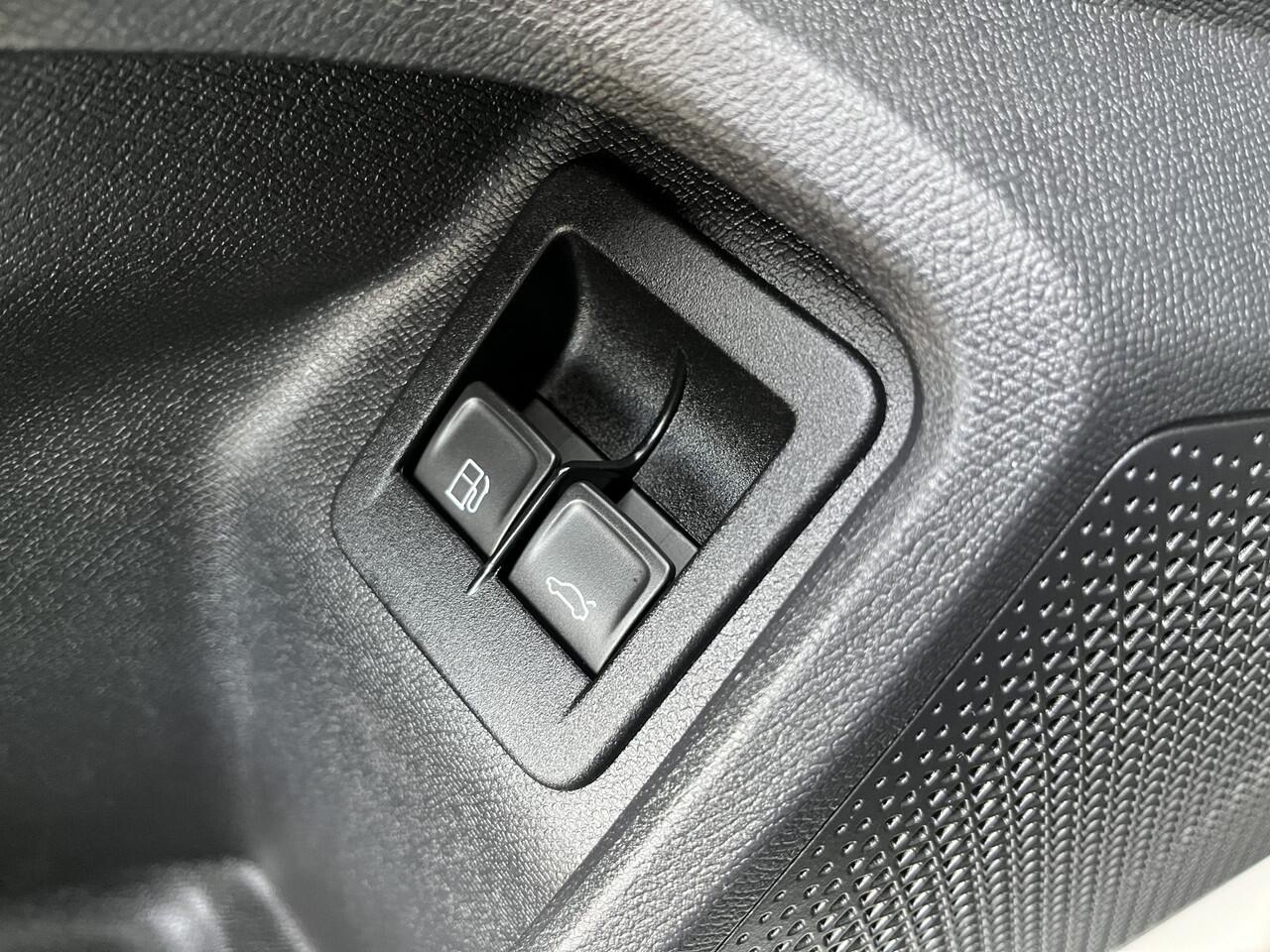 Cupra Leon Sportstourer 1.4 e-Hybrid VZ Performance / AUTOMAAT/ 245 PK/ PANO/ LEER/ SUPER-SPORTSTUUR/ ELEKTR. STOEL/ KEYLESS/ 19" LMV/ FULL LINK/ RIJ-MODI/ STOEL-STUUR VERWARM./ PARK. SENSOREN + CAMERA