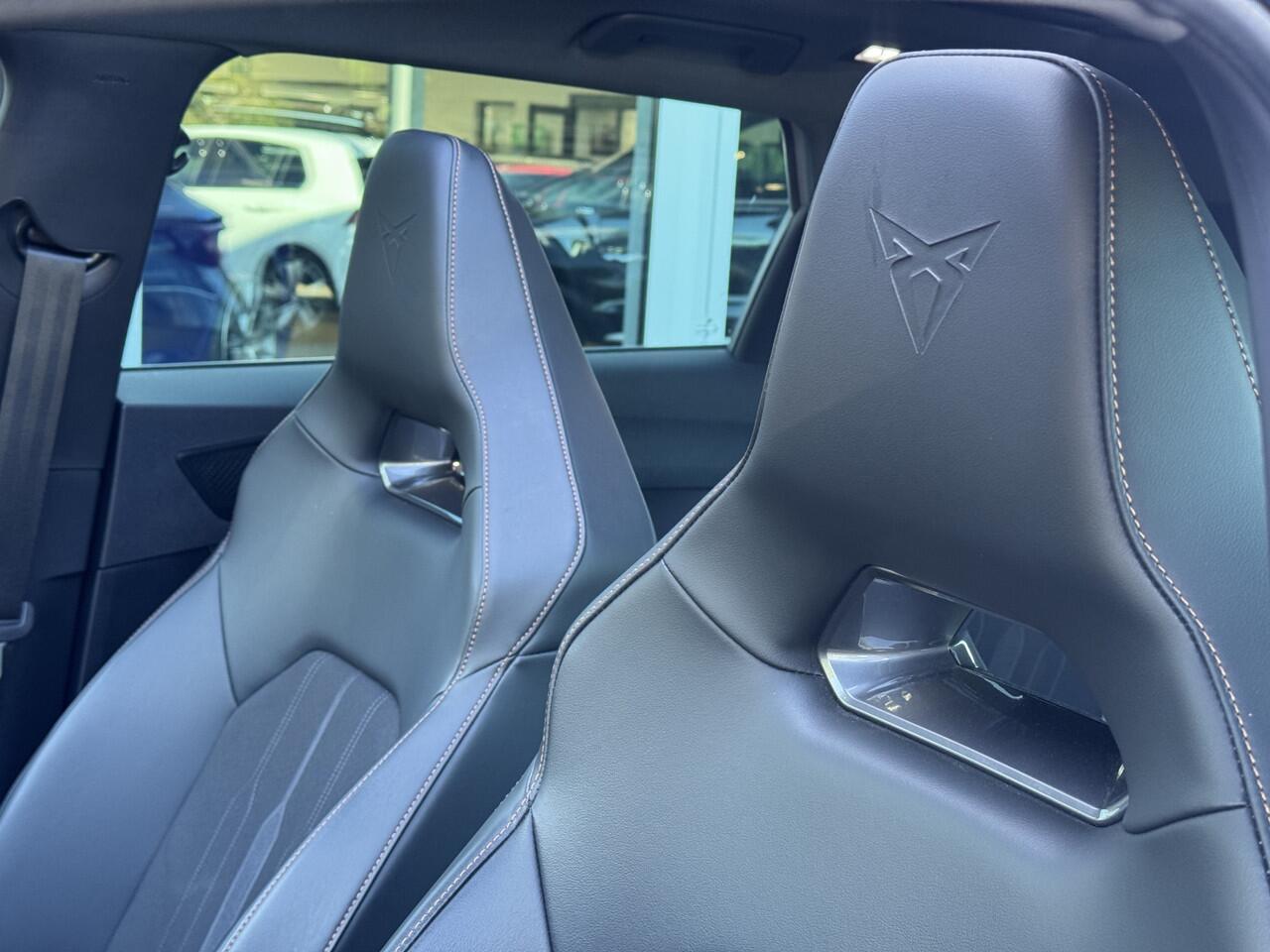 Cupra Leon Sportstourer 1.4 e-Hybrid VZ Performance | Keyless | Pano | Camera