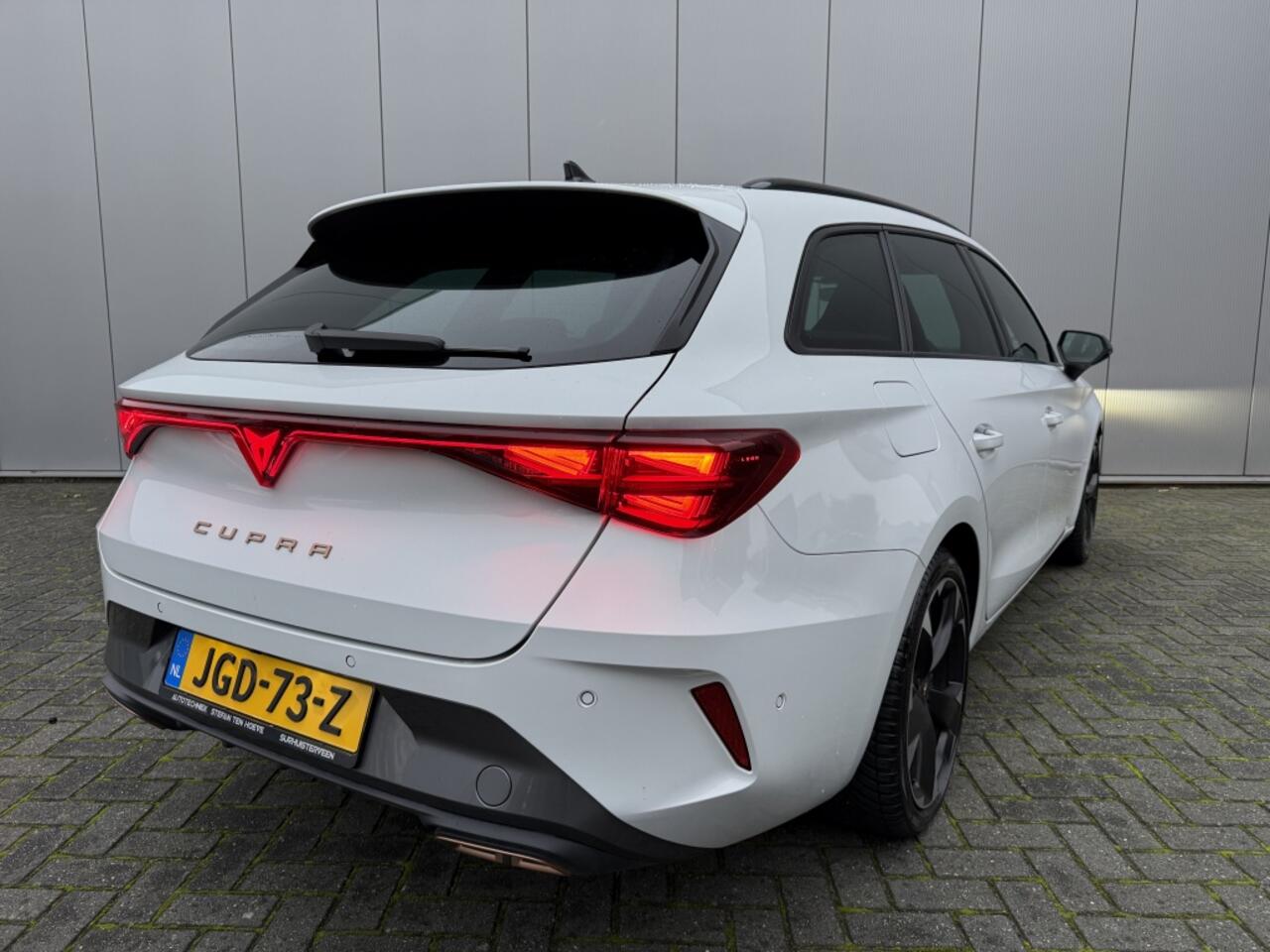 Cupra Leon Sportstourer 1.5 TSI e-Hybrid fabrieksgarantie Business Carplay Camera 18