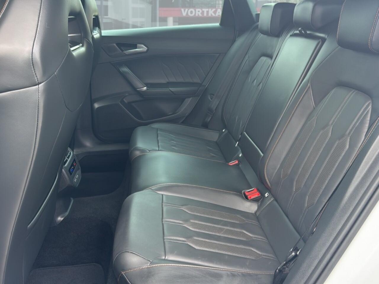 Cupra Leon Sportstourer 1.4 TSI DSG E-HYBRID PANO-DAK/CAMERA/LEDER/MEMORY/NAVI/ACC/STOELVERW