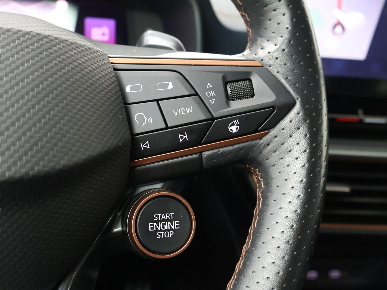 Cupra Leon Sportstourer 1.4 e-Hybrid VZ Business | 245 PK | SoH 89% | LED verlichting | Adaptive cruise control | Navigatiesysteem |