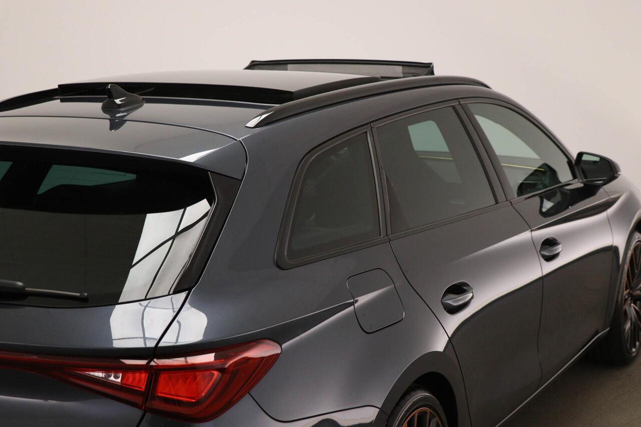 Cupra Leon Sportstourer 1.4 e-Hybrid VZ Performance | PANORAMADAK | STUURVERWARMING | DAB | APPLE | CAMERA