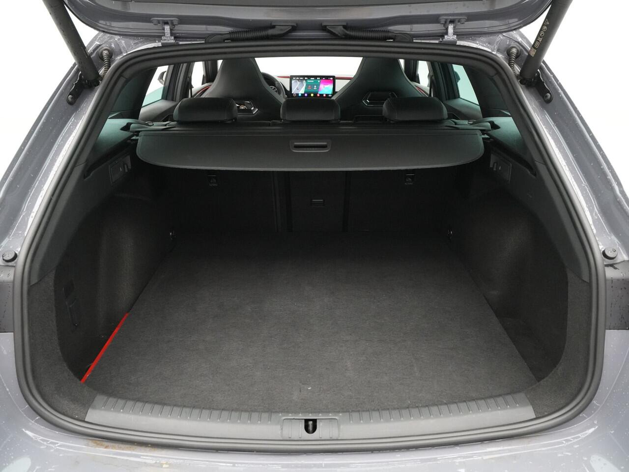 Cupra Leon Sportstourer 1.4 e-Hybrid VZ Performance Limited Panorama Navigatie Stoel/Stuurverwarming Parkassist Carplay 213