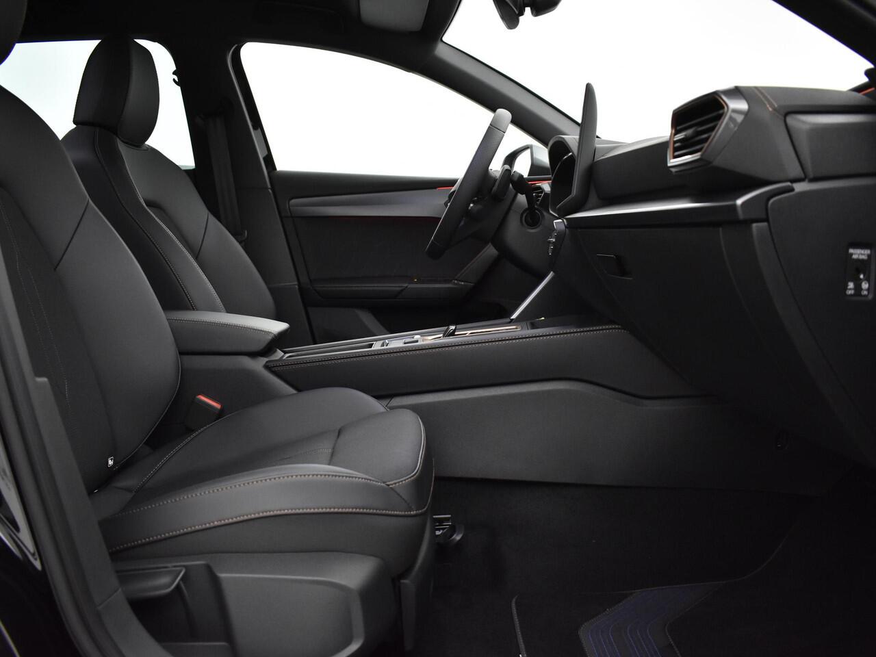 Cupra Leon Sportstourer 1.5 Tsi 204pk DSG e-Hybrid Business · Camera · Apple/Android Car play · Elek. Trekhaak · Keyless · 18'' Inch · Garantie t/m 11-06-2028 of 100.000km