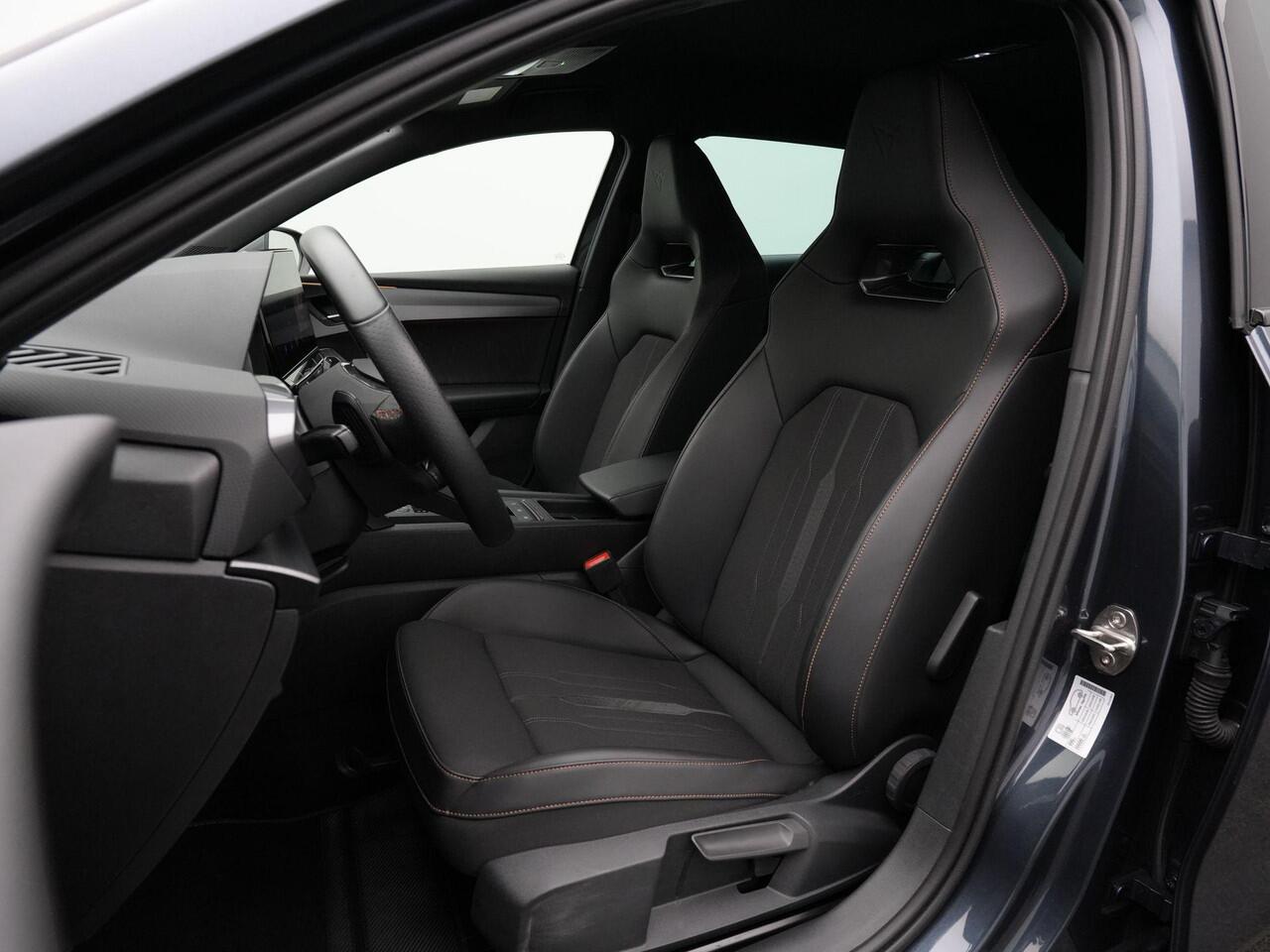 Cupra Leon Sportstourer 1.4 e-Hybrid 245 pk DSG VZ Performance | Trekhaak | Adaptief onderstel | Stuur-/stoelverwarming | Achteruitrijcamera