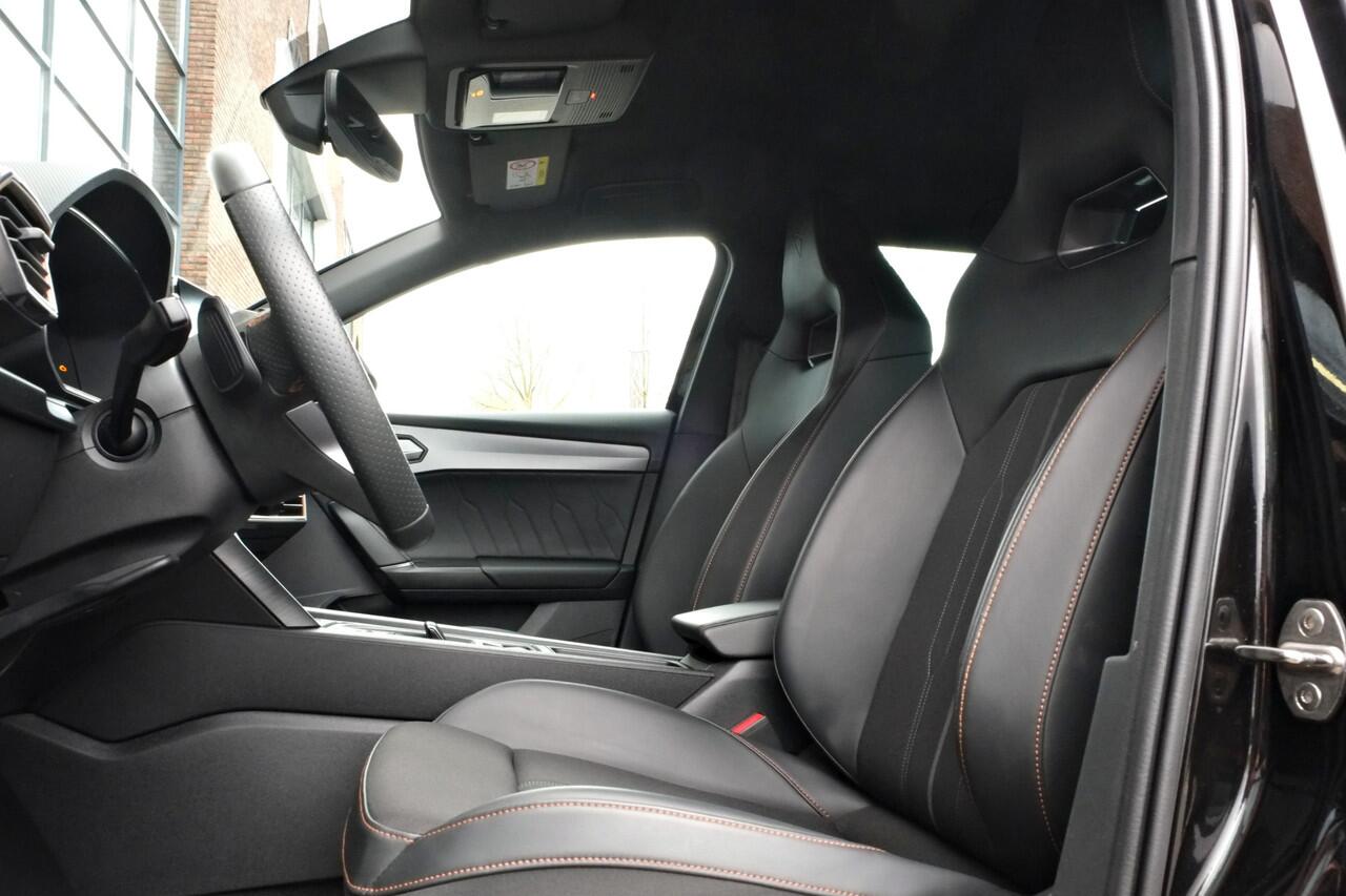 Cupra Leon Sportstourer 1.4 e-Hybrid Black Edition Achteruitrijcamera, Navigatie, Stoel- Stuur- Voorruitverwarming