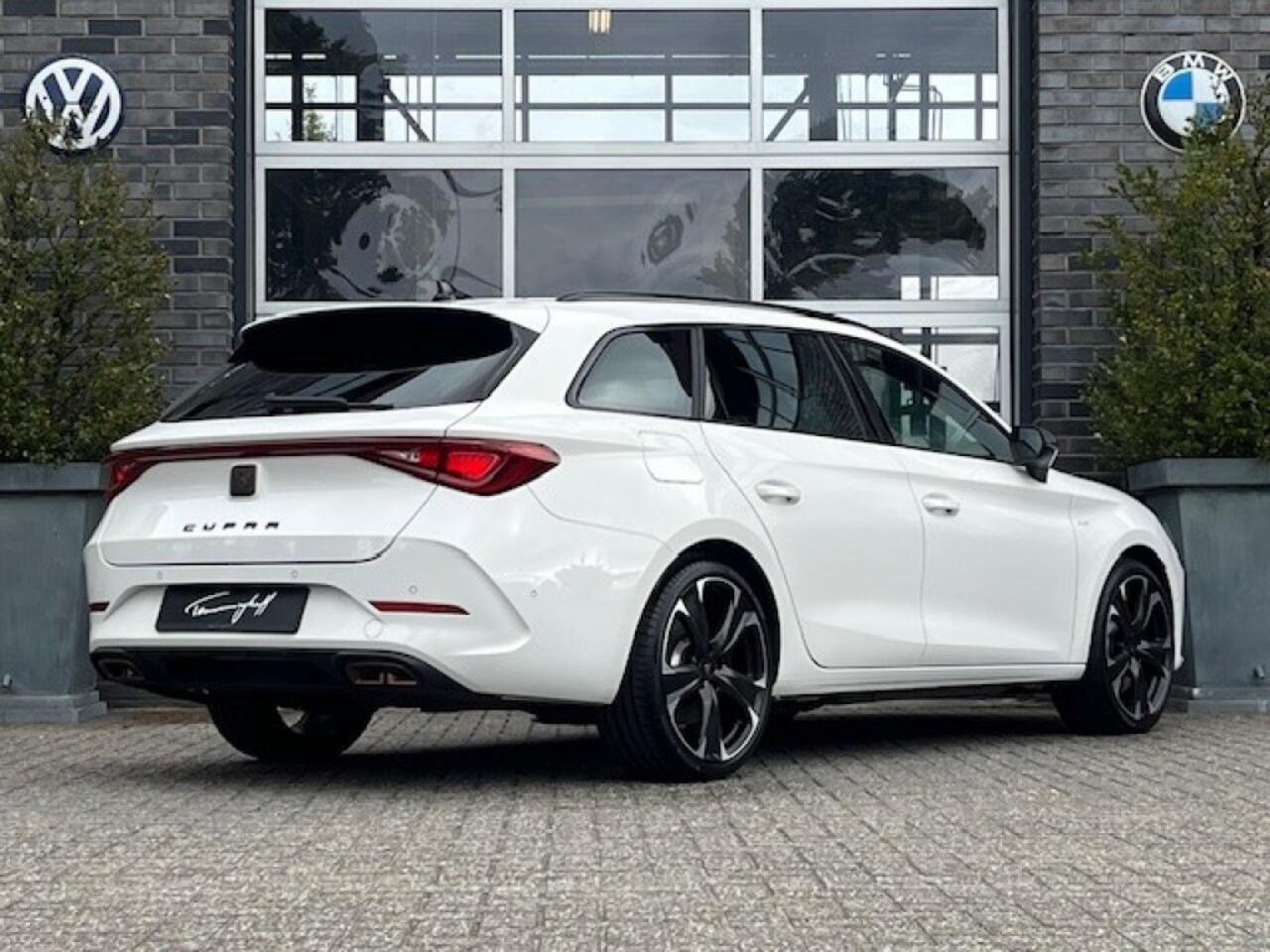 Cupra Leon Sportstourer 1.4 E-HYBRID VZ 245PK - PANO - CAMERA - 19 INCH