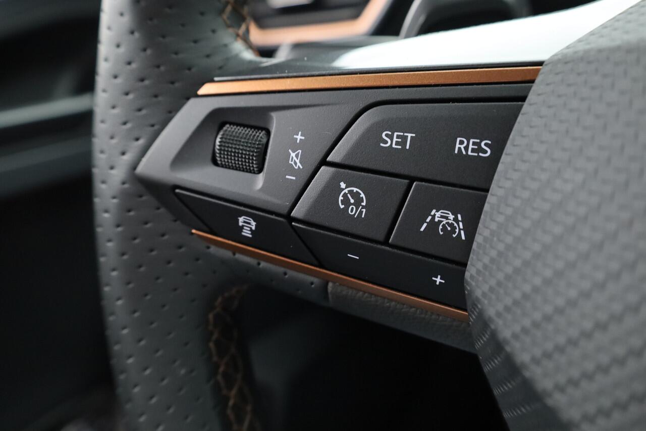 Cupra Leon Sportstourer 1.4 e-Hybrid 204pk | Navi | Adapt. Cruise | CarPlay | Keyless | Camera | Stoel-Stuurverw.