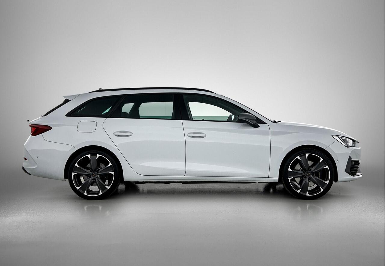 Cupra Leon Sportstourer 1.4 TSI eHybrid 245pk VZ Performance / Panoramadak / Memory / Adaptive Cruise