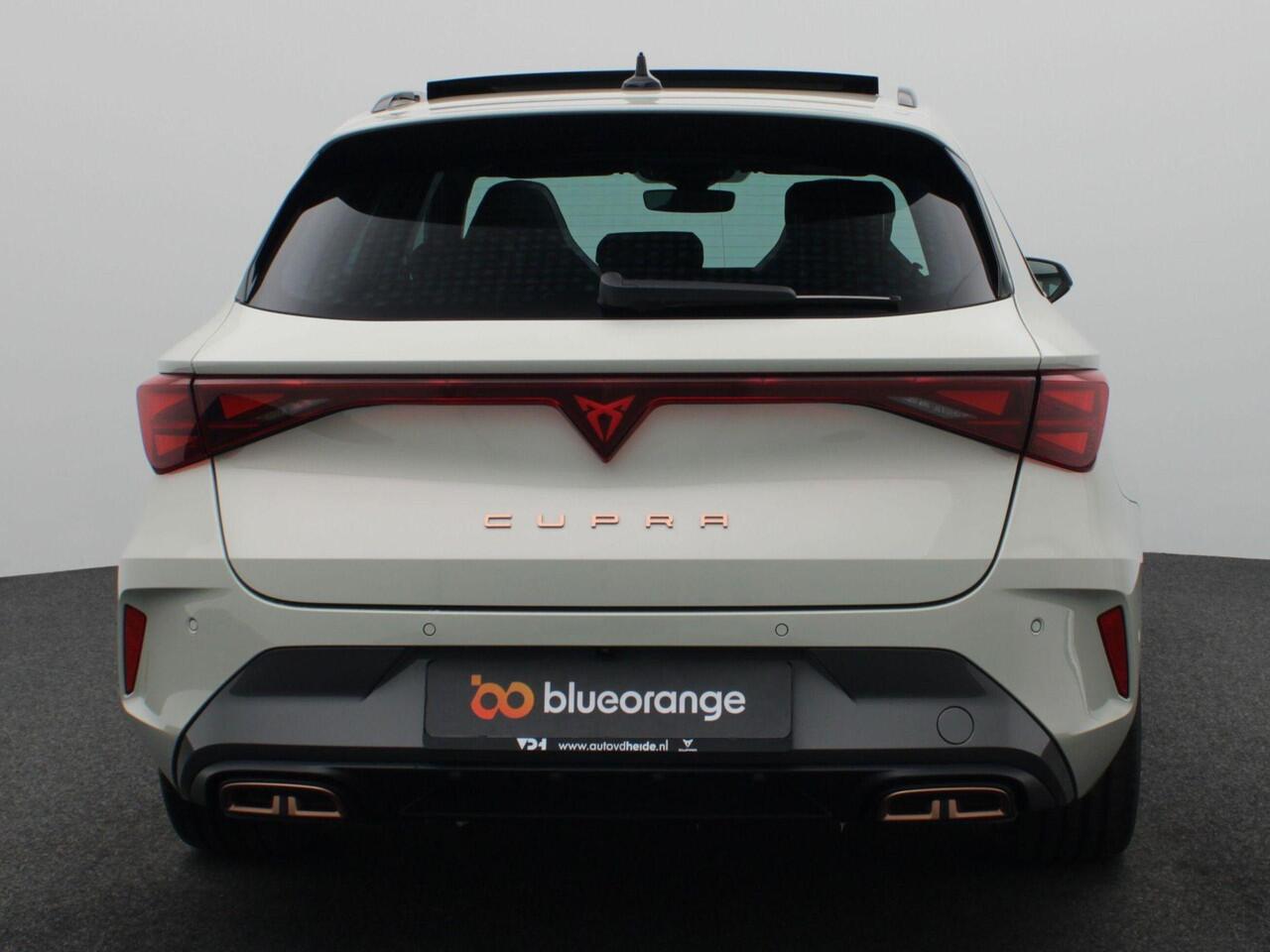 Cupra Leon Sportstourer 1.5 TSI e-Hybrid VZ Performance 272 PK DSG matrix led, schuif-kanteldak, achteruitrijcamera, stuur-stoelverwarming, adaptive cruise met travel assist, elek. verstelbare voorstoel, side assist, keyless, 19" lichtmetaal