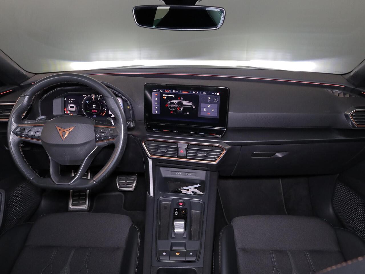 Cupra Leon Sportstourer 1.4 e-Hybrid VZ Adrenaline 204pk | Navigatie | SoH 95%| Verwarmbare voorstoelen | 18 inch Lichtmetalen velgen | Adaptieve cruise controle