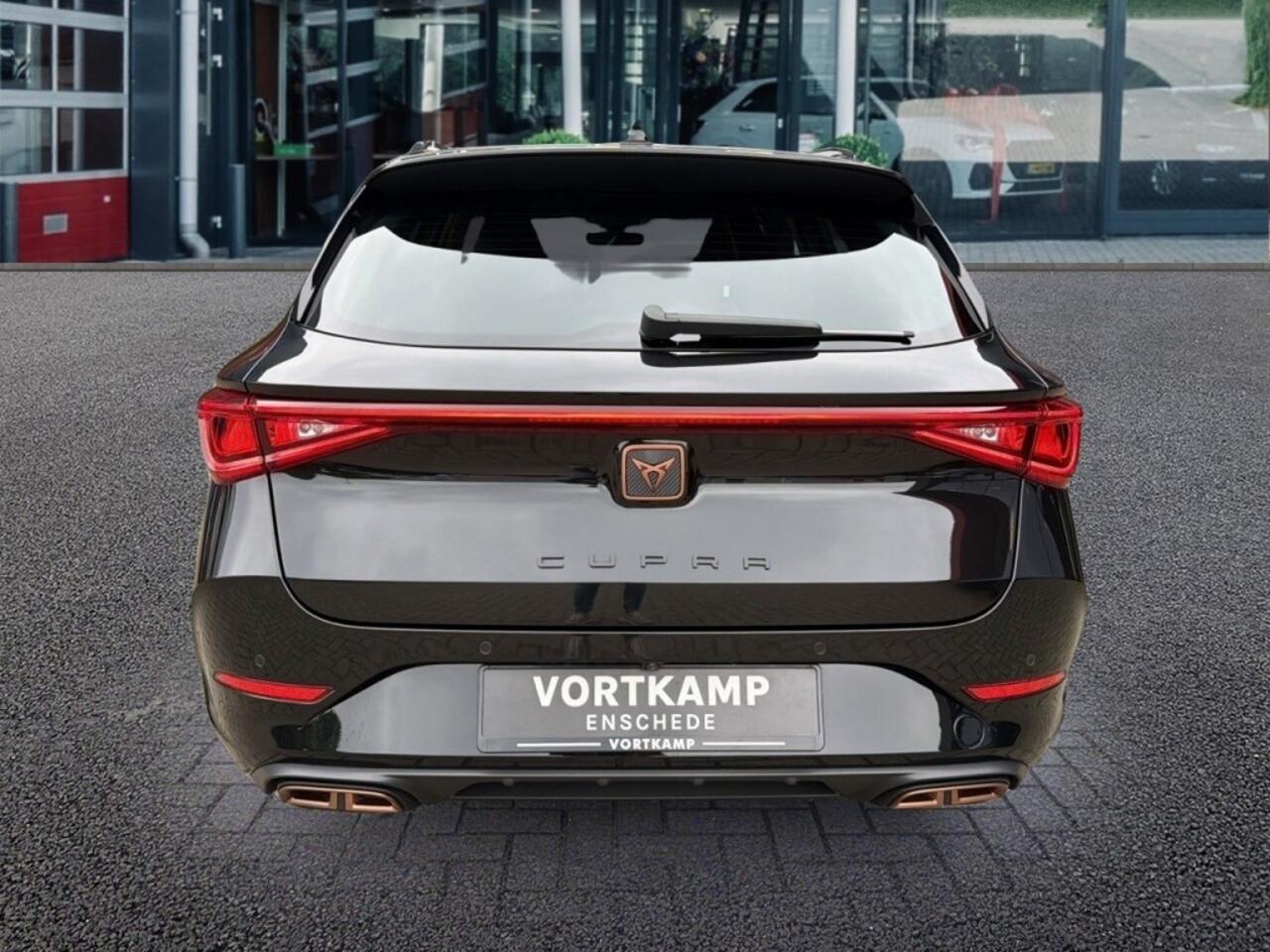 Cupra Leon Sportstourer 1.4 TSI DSG E-HYBRID CAMERA/NAVI/ACC/STOEL-STUURVERW/E-KLEP