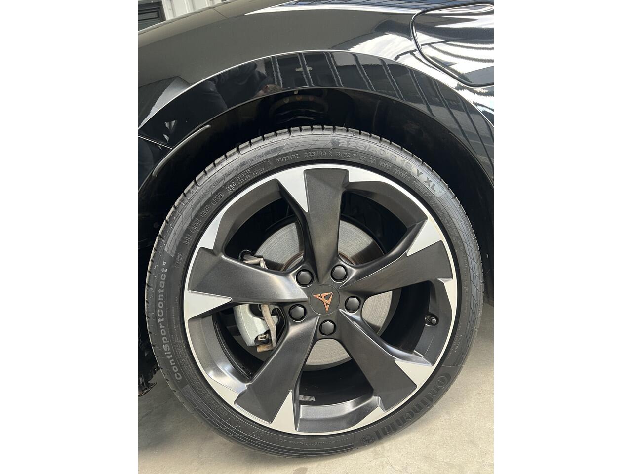 Cupra Leon Sportstourer 1.4 e-Hybrid Business | AUTOMAAT | CARPLAY/ANDROID | CAMERA | NAVI | ADAPTIVE CRUISE CONTROL | KEYLESS | CLIMATE CONTROL | PDC V+A | SPORTSTOELEN | STOEL/STUURVERWARMING | SFEERVERLICHTING