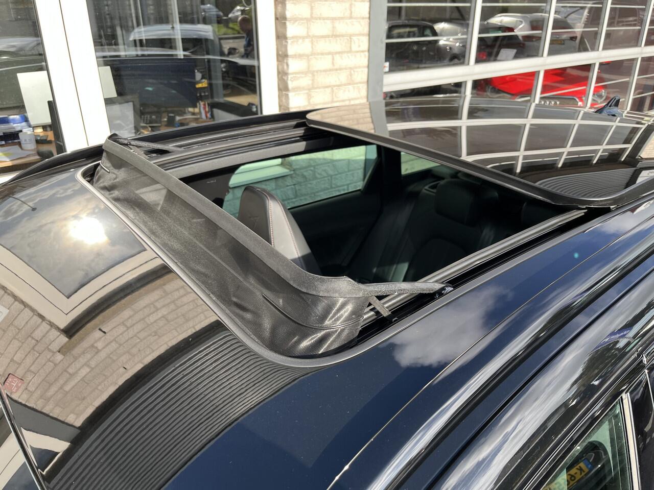 Cupra Leon Sportstourer 1.4 e-Hybrid Performance / AUTOMAAT/ PANO/ CAMERA/ PARK. SENSOREN/ MEMORY SEATS/ KEYLESS/ CRUISE/ STOEL-STUURVERWARM./ FULL LINK/ NAVI/ CLIMA/ DAB/ 18" LMV