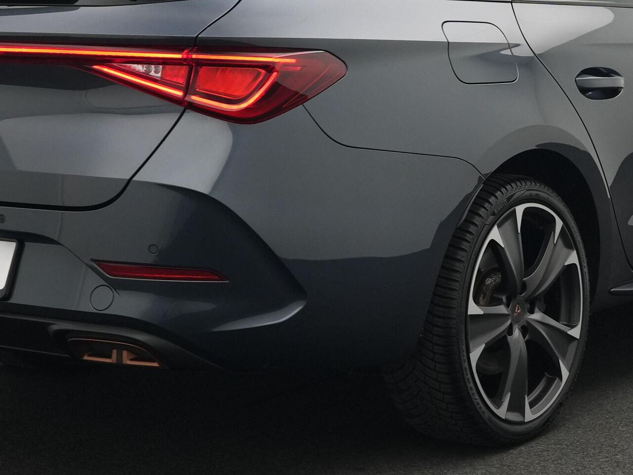 Cupra Leon Sportstourer 1.4 e-Hybrid VZ Business | LED koplampen | Adaptive Cruise | 19 inch