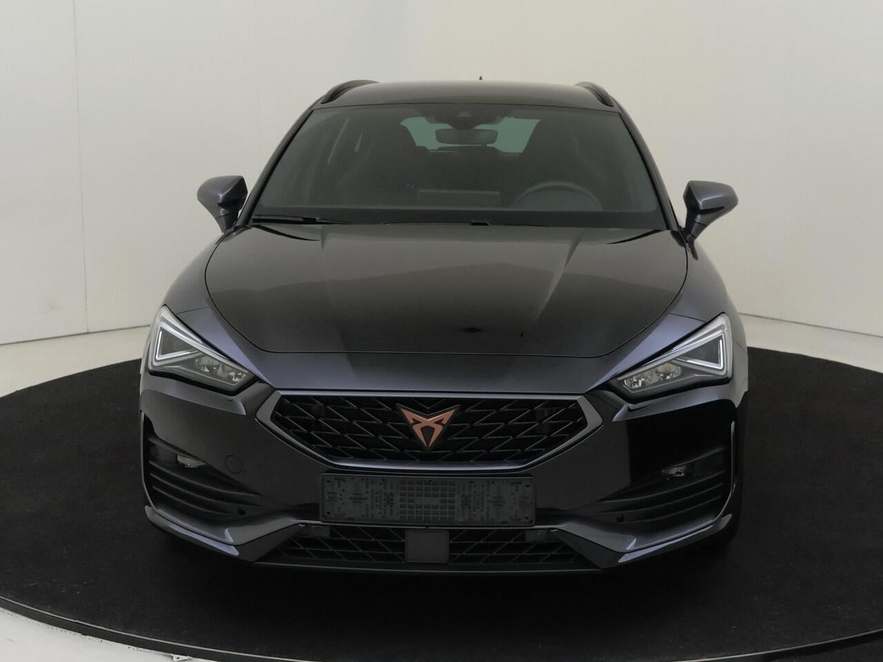 Cupra Leon Sportstourer 1.4 e-Hybrid VZ Business | Parkeerassistent | Keyless | Adaptieve demping | Stoel- en stuurwielverwarming | Navigatie | Dodehoek detectie | Adaptieve cruise control |