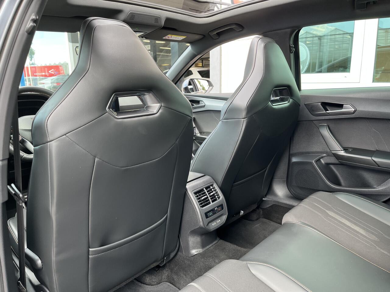 Cupra Leon Sportstourer 1.4 e-Hybrid VZ Performance / AUTOMAAT/ PANO/ 245 PK/ 19" LMV/ FULL LINK/ ADAPT. CRUISE/ DIGITAL DASH/ PARK. SENSOREN + CAMERA/ RIJ-MODI/ STOEL-STUUR VERWARM./ NAVI/ MATRIX/ DAB/ 3-ZONE CLIMA