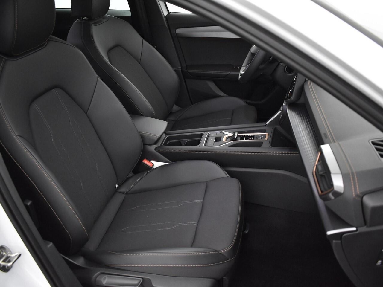 Cupra Leon Sportstourer 1.5 Tsi 204pk DSG e-Hybrid Business · Camera · Apple/Android Car Play · Elek. Trekhaak · Elek. Achterklep · 18'' Inch · Garantie t/m 20-05-2028 of 90.000km