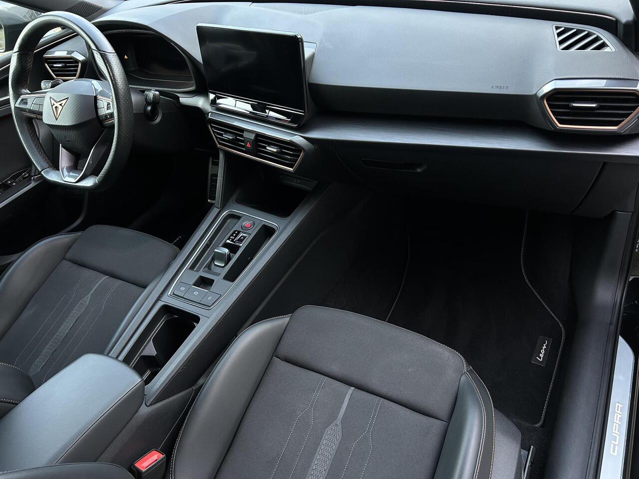 Cupra Leon Sportstourer 1.4 e-Hybrid VZ245 /Apple Carplay/Stoel- en stuurverwarming/Park.Sens. rondom+Cam./Adaptive Cruise Contr./Elektr. Klep/Climate Contr./DCC/Isofix/(MET GARANTIE*)