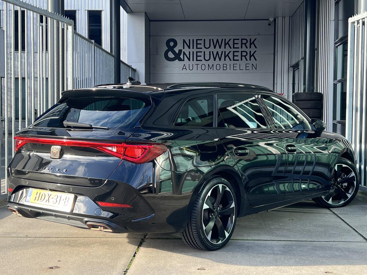 Cupra Leon Sportstourer 1.4 e-Hybrid Business | AUTOMAAT | CARPLAY/ANDROID | CAMERA | NAVI | ADAPTIVE CRUISE CONTROL | KEYLESS | CLIMATE CONTROL | PDC V+A | SPORTSTOELEN | STOEL/STUURVERWARMING | SFEERVERLICHTING