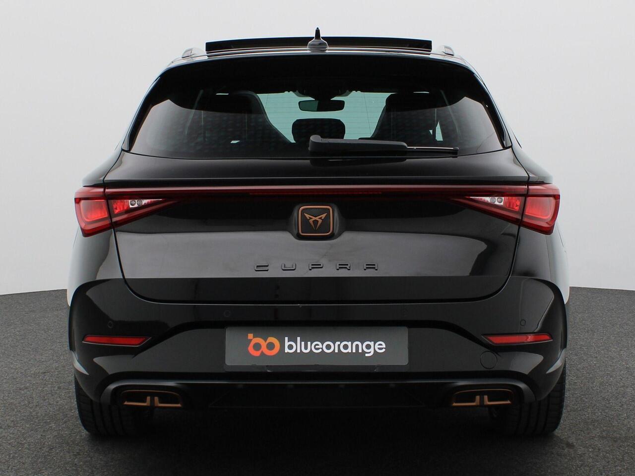 Cupra Leon Sportstourer 1.4 e-Hybrid Business 204PK DSG Pano-Schuifdak, Adaptieve Cruise Controle, Virtual Pedal, Side Assist, Keyless, Stoel-Stuurverwarming, Memorystoel, 18" LM Velgen