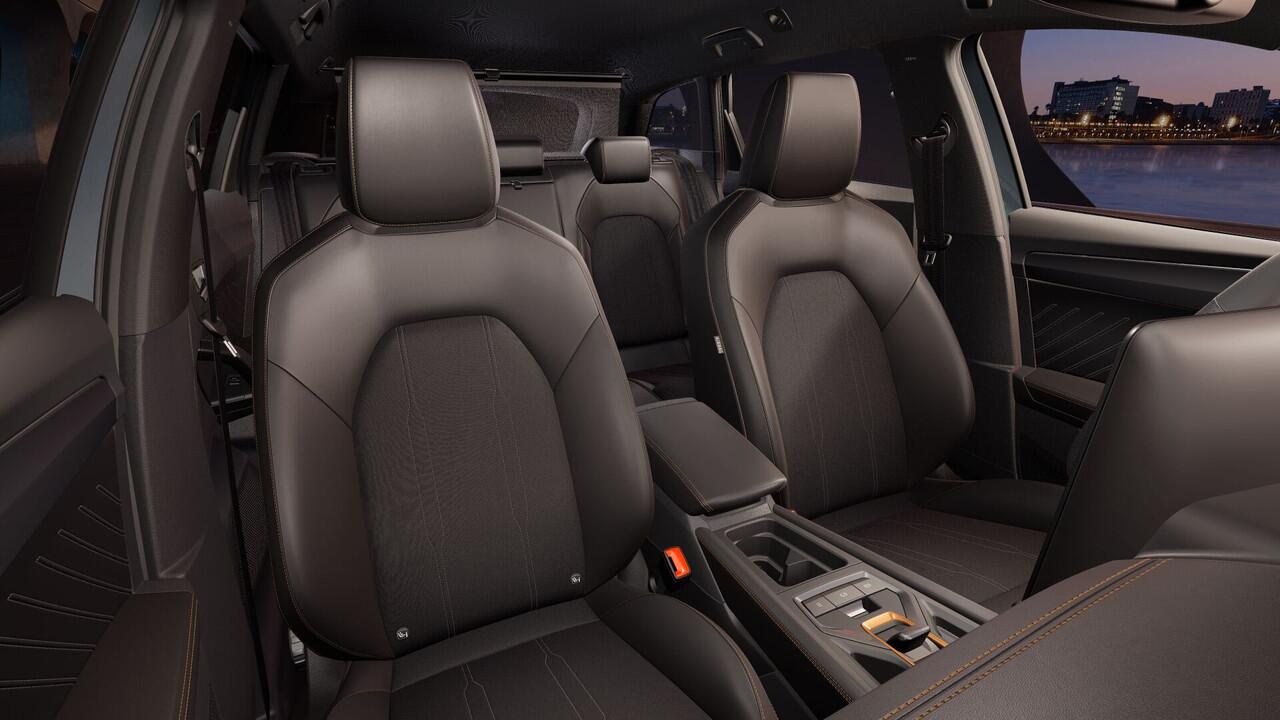 Cupra Leon Sportstourer 1.5 TSI e-Hybrid 204 6DSG Business | Achteruitrijcamera | Digitaal instrumentenpaneel (Virtual Cockpit) | Draadloze Apple CarPlay(TM), Android Auto(TM)