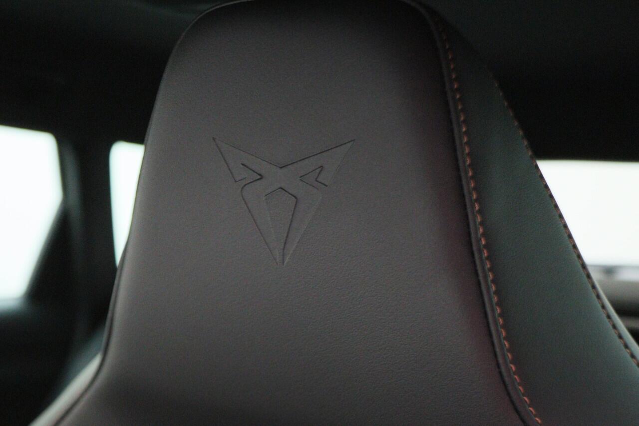 Cupra Leon Sportstourer 1.4 e-Hybrid VZ Adrenaline Virtual Cockpit, Kuipstoelen, Beats Audio, ACC, Camera, Keyless, 19"