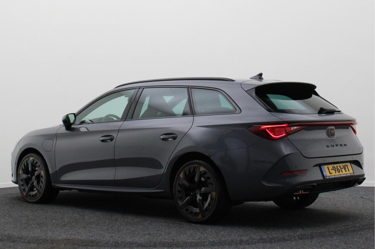 Cupra Leon Sportstourer 1.4 e-Hybrid VZ Adrenaline Virtual Cockpit, Kuipstoelen, Beats Audio, ACC, Camera, Keyless, 19"
