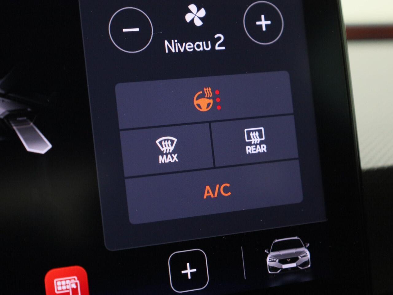 Cupra Leon Sportstourer 1.4e-Hybrid 150kW 204PK DSG automaat · Apple/Android Car Play · Leder/stof · Camera + Parkeersensoren