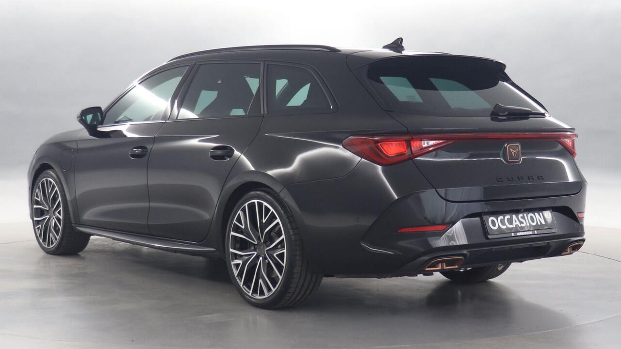 Cupra Leon Sportstourer 1.4 TSI eHybrid 245pk PHEV VZ Performance Limited / Panoramadak / Stoel+Stuurverwarming / Camera / Demonstratievoertuig
