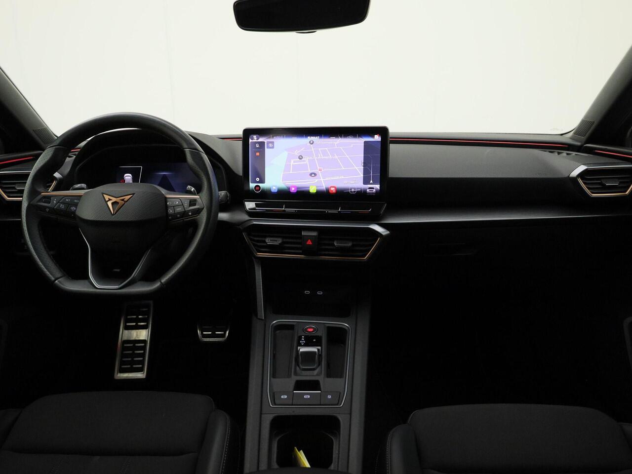 Cupra Leon Sportstourer 1.4e-Hybrid 150kW 204PK DSG automaat · Apple/Android Car Play · Leder/stof · Camera + Parkeersensoren