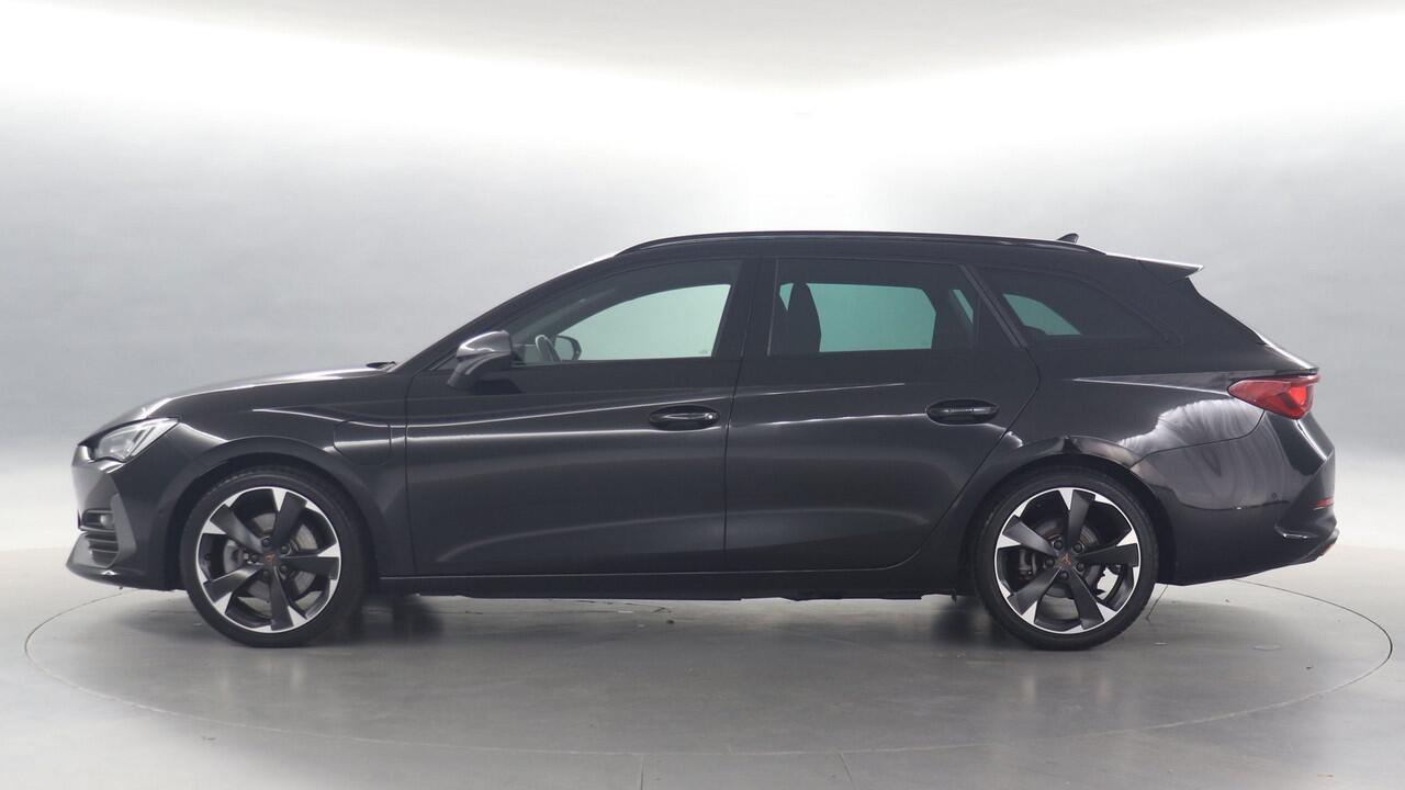 Cupra Leon Sportstourer 1.4 TSI eHybrid 204pk PHEV Adrenaline / Adaptive Cruise / Camera / Safe and Driving XL