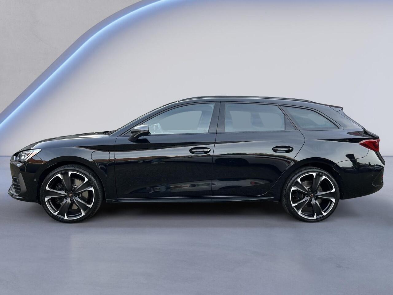 Cupra Leon Sportstourer 1.4 e-Hybrid VZ245 /Apple Carplay/Stoel- en stuurverwarming/Park.Sens. rondom+Cam./Adaptive Cruise Contr./Elektr. Klep/Climate Contr./DCC/Isofix/(MET GARANTIE*)