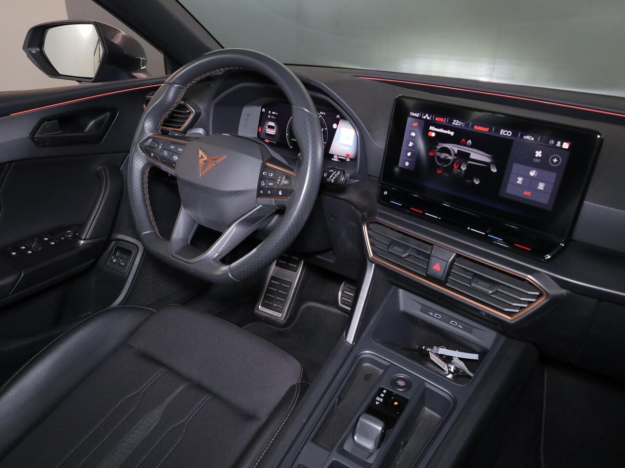 Cupra Leon Sportstourer 1.4 e-Hybrid VZ Adrenaline 204pk | Private lease vanaf ¤545,-| SoH 95%| Verwarmbare voorstoelen | 18 inch Lichtmetalen velgen | Adaptieve cruise controle