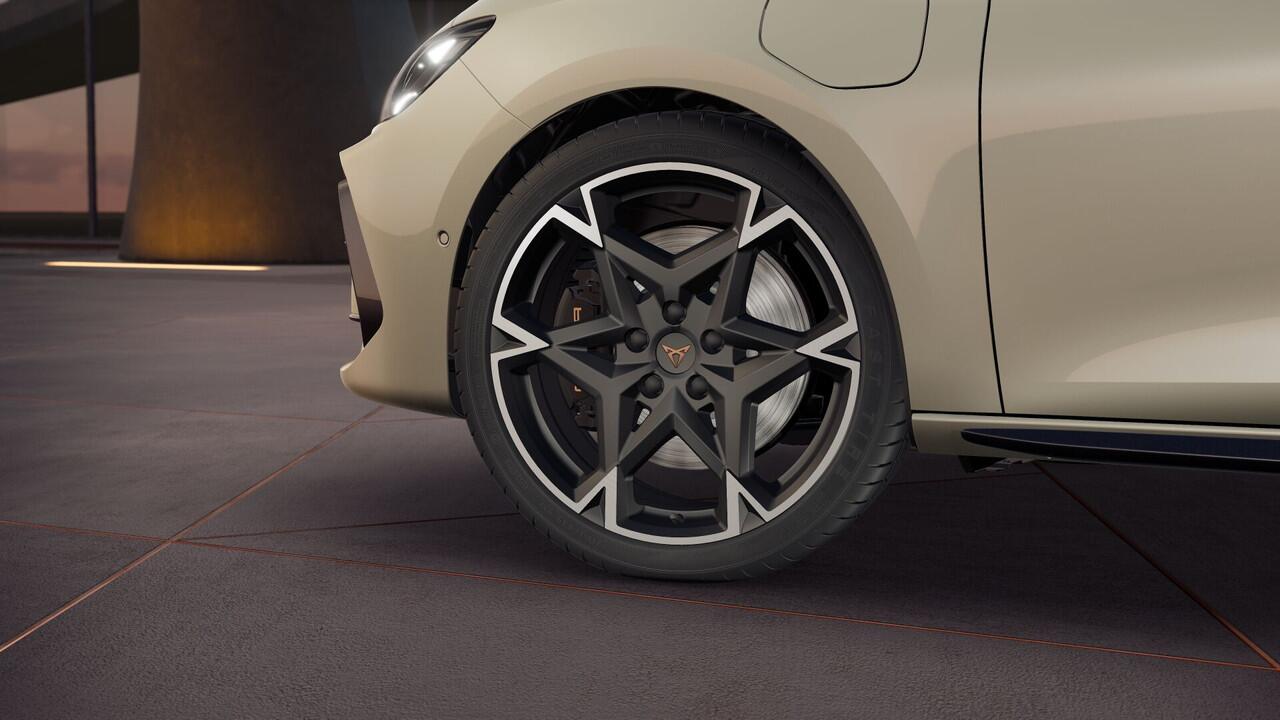 Cupra Leon Sportstourer 1.5 TSI e-Hybrid 272 6DSG VZ Performance | Achteruitrijcamera | Digitaal instrumentenpaneel (Virtual Cockpit) | Draadloze Apple CarPlay(TM), Android Auto(TM)