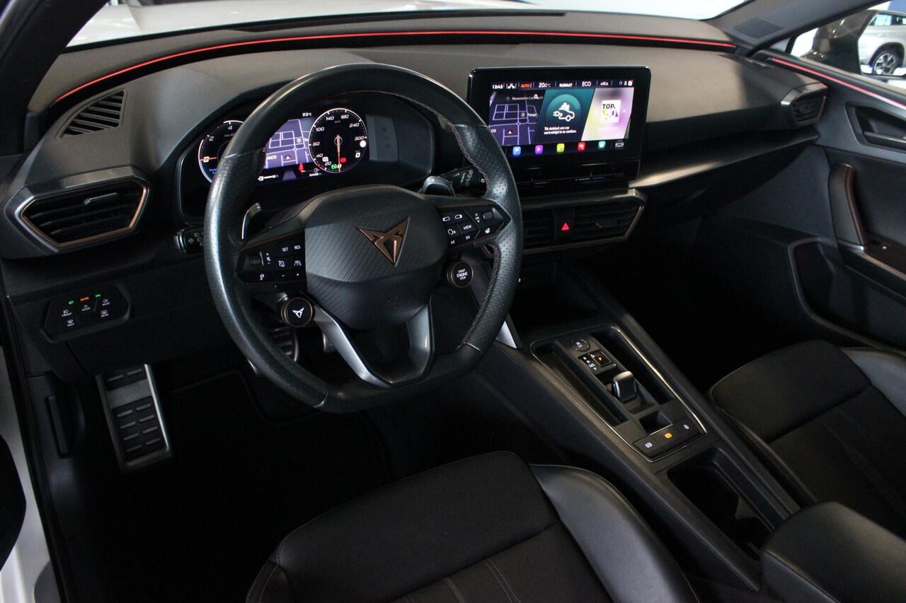 Cupra Leon Sportstourer 1.4 e-Hybrid 245 Plug-in | Camera | Memorystoel | Carplay | Keyless | Stoel/Stuurverw. | Navi | 19" LMV | PDC V+A