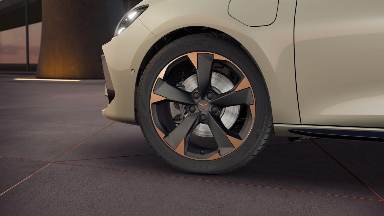 Cupra Leon Sportstourer 1.5 TSI e-Hybrid 204 6DSG Business | Achteruitrijcamera | Digitaal instrumentenpaneel (Virtual Cockpit) | Draadloze Apple CarPlay(TM), Android Auto(TM)